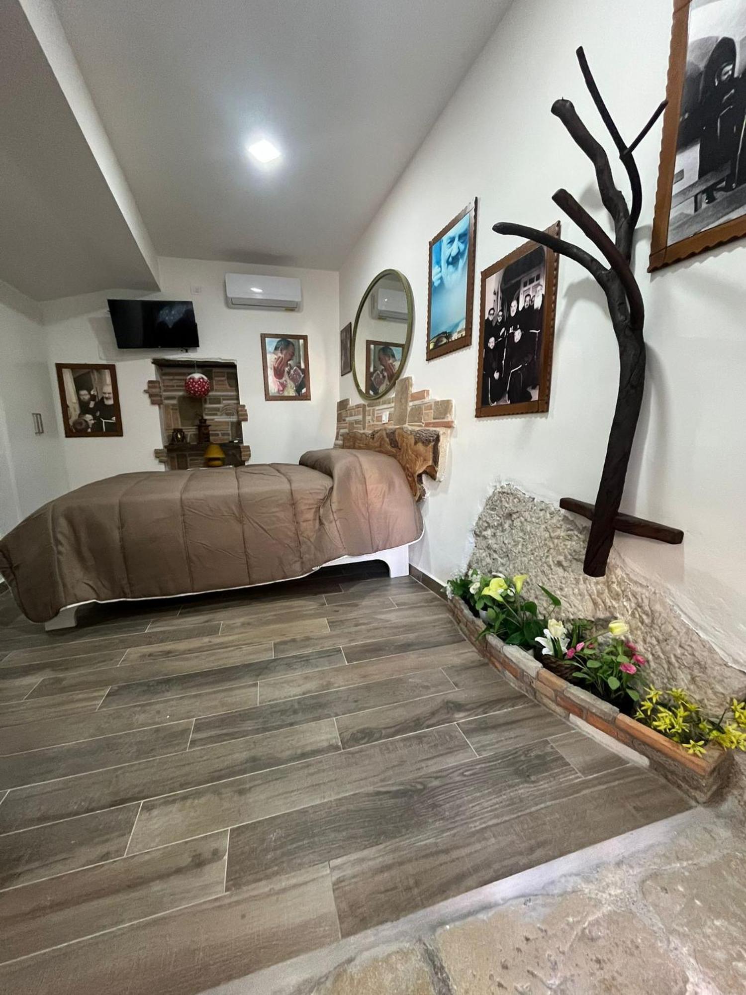Dimora Forgione B&B - Pietrelcina Exteriér fotografie